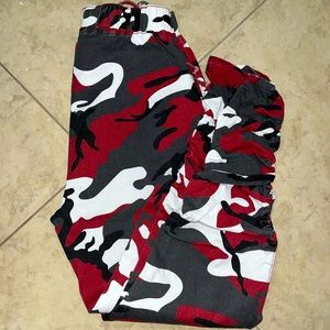 Almost Famous: Brand New, Never Worn, Size M, Elastic Waist Pants